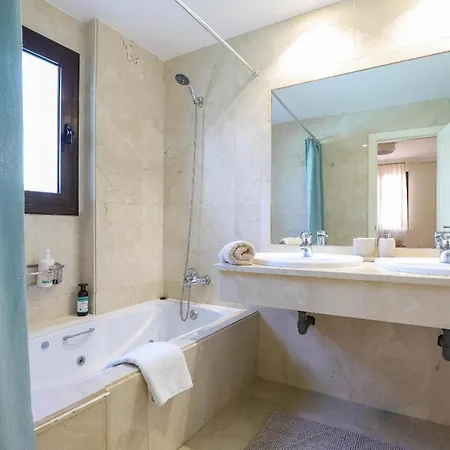 Apartment Privilegio De Marbella, Near Puerto Banus